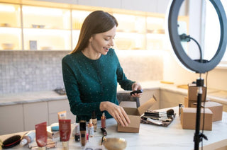 The Future of Professional Makeup Kits: Customization and Wholesale Opportunities